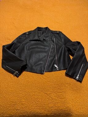 Chicwish Black Cropped Leather Moto Jacket